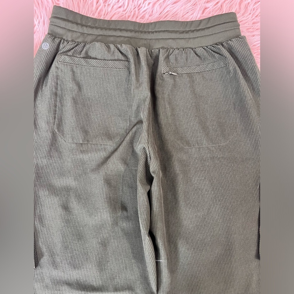 Zella Utility Cargo pants - Picture 9 of 10